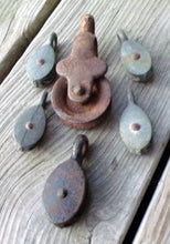 Load image into Gallery viewer, 6 Vintage Pulleys Various Sizes Steampunk