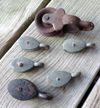Load image into Gallery viewer, 6 Vintage Pulleys Various Sizes Steampunk