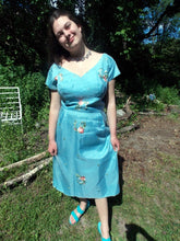 Load image into Gallery viewer, 50&#39;s 60&#39;s Embroidered Roses Party Cocktail Vintage Dress 36 Bust
