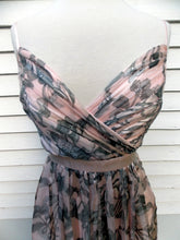 Load image into Gallery viewer, Vintage Silk ARDEN B Party Prom Dress 2 Floral print Pink silver gray