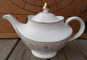 Vintage Royal Doulton Sovereign Teapot Tea Pot
