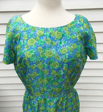 Load image into Gallery viewer, Vintage Fifth Ave Roses 60&#39;s Dress  14 16 Peck and Peck