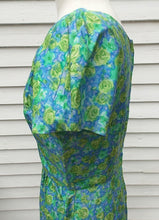Load image into Gallery viewer, Vintage Fifth Ave Roses 60&#39;s Dress  14 16 Peck and Peck
