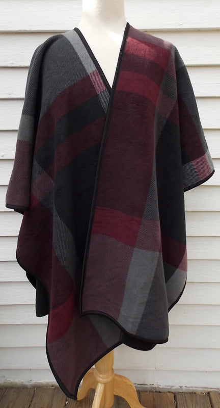 Pre-owned IKE BEHAR Soft Plaid Poncho Throw Wrap one size
