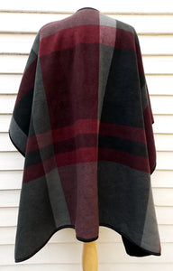 Pre-owned IKE BEHAR Soft Plaid Poncho Throw Wrap one size