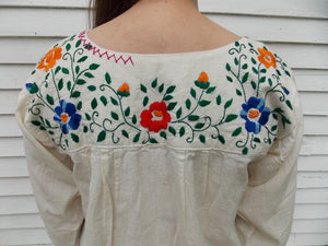 Vintage Floral Embroidered Mexican Top Hippie Boho Top 36 M