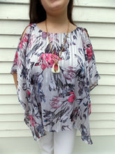 Load image into Gallery viewer, Vintage Jennifer Lopez Floral Top Blouse S Tagged