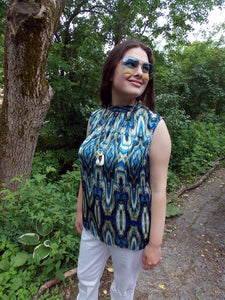 Vince Camuto Abstract Blue's Shell Top Blouse 10 Used