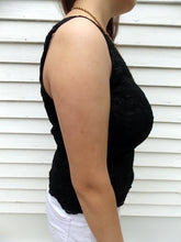 Load image into Gallery viewer, VTG Victor Costa Shell Black Top Applique 8