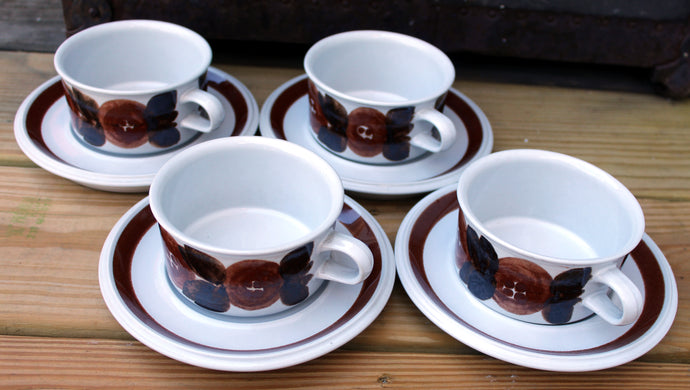 4 Anemone Rosmarin Demitasse Cups Saucers Arabia Finland