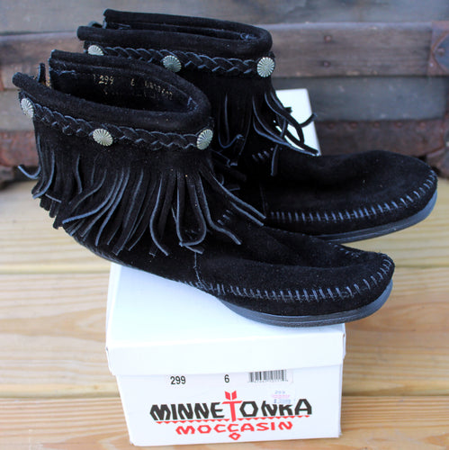 Vintage MINNETONKA Moccasin Moccasin's Black Fringed Boxed 6