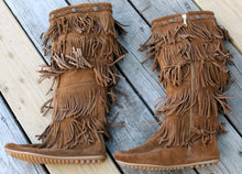 Load image into Gallery viewer, Vintage NIB Minnetonka Moccasin Fringed Boots Tall Size 6 Brown