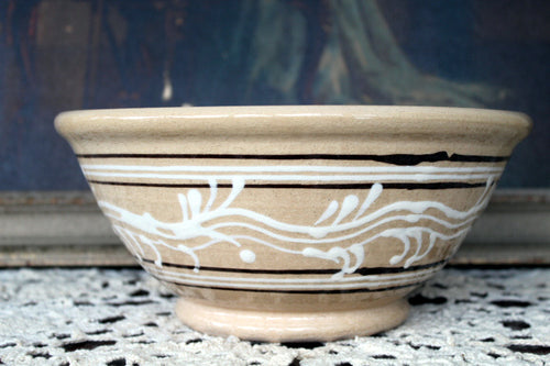 East Knoll Pottery RBD 10 inch Bowl Yelloware Banded