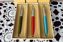 Load image into Gallery viewer, 4 NOS Vintage Parker Jotter Mechanical Pencils Red Blue Green