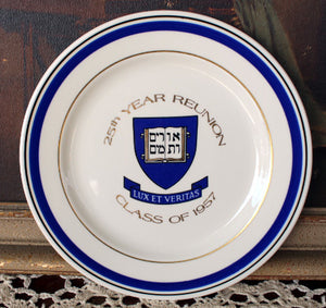 Homer Laughlin Lux Et Veritas The Yale Arms Plate Class of 1957