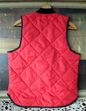 Load image into Gallery viewer, NWT Vintage Caboose Nylon Hunting Men&#39;s Vest M Red