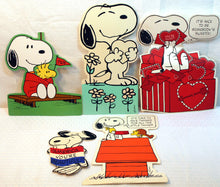 Load image into Gallery viewer, Vintage Snoopy Peanuts Greeting Cards, Holiday Cut-Outs. Valentine, Thanksgiving, Patriotic, Sports