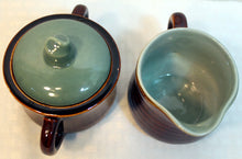 Load image into Gallery viewer, Red Wing Village Green Sugar Bowl &amp; Creamer Set