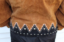 Load image into Gallery viewer, Vintage Western Studded Cropped Leather Jacket L