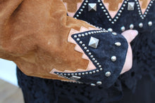 Load image into Gallery viewer, Vintage Western Studded Cropped Leather Jacket L
