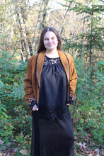 Load image into Gallery viewer, Vintage Western Studded Cropped Leather Jacket L