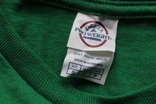 Load image into Gallery viewer, 2016 Snoopy Peanuts Holiday Christmas T-Shirt Unisex S Green